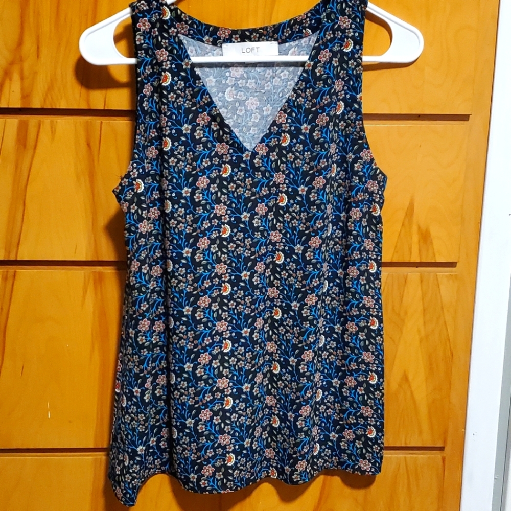 LOFT V-neck floral tank top - Picture 1 of 2